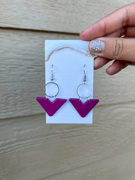 V Earrings - Turnip