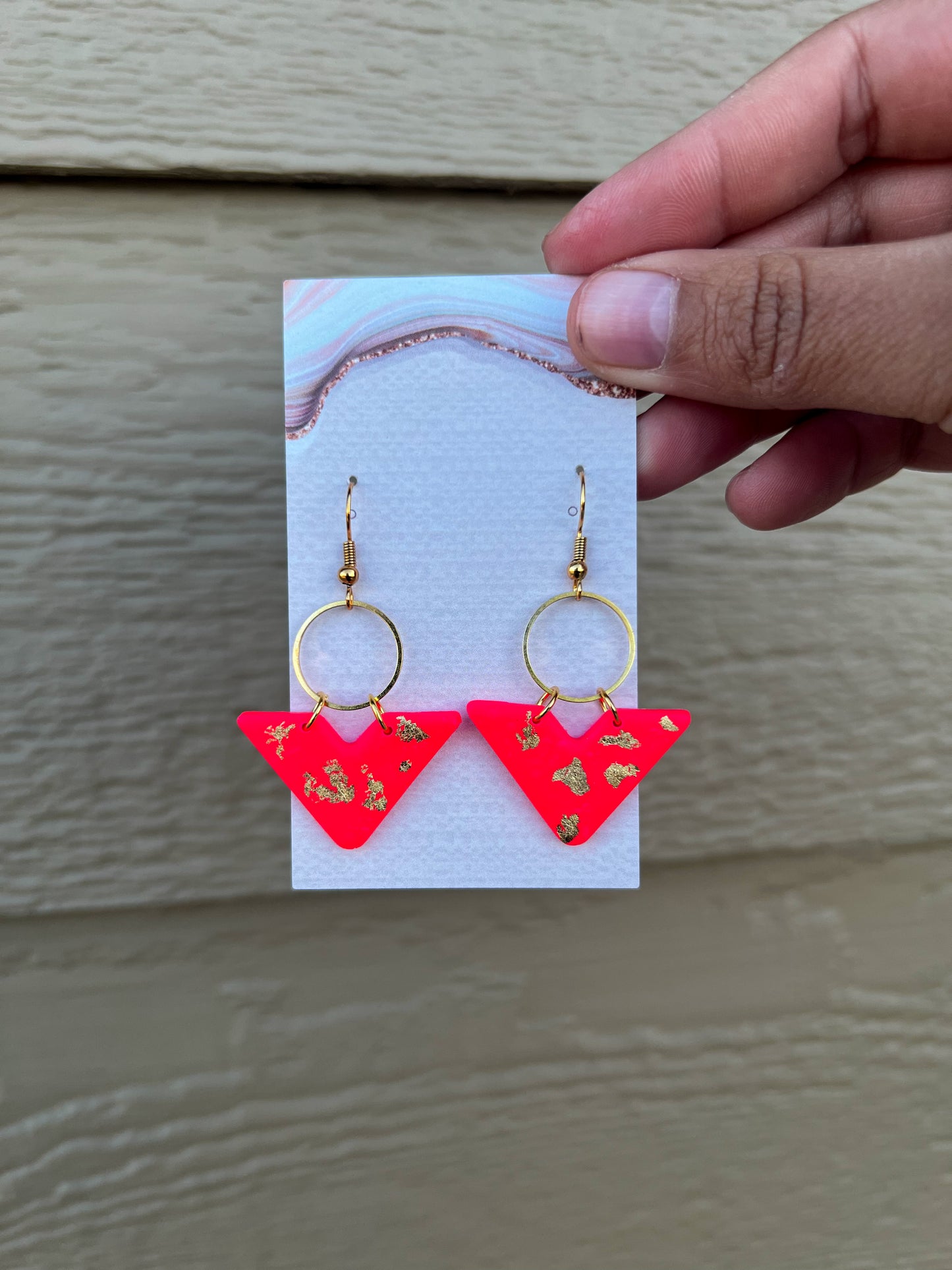 V Earrings - Florescent Pink/Gold