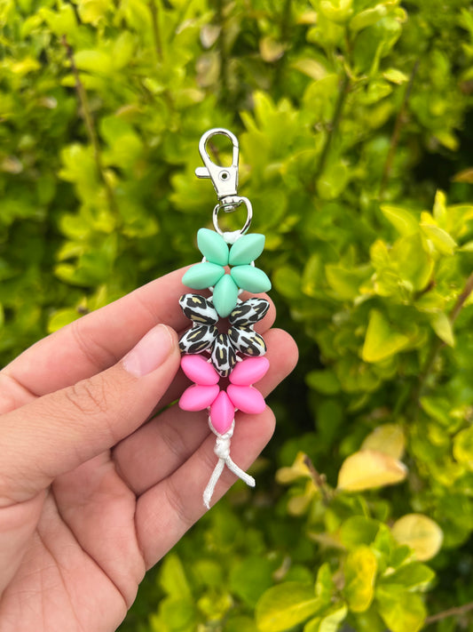 Lentil Flower Keychain - Mint