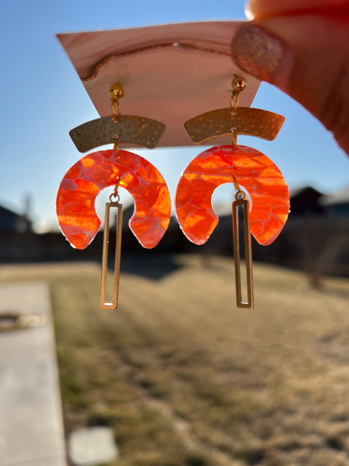 Avery Earrings - Peach